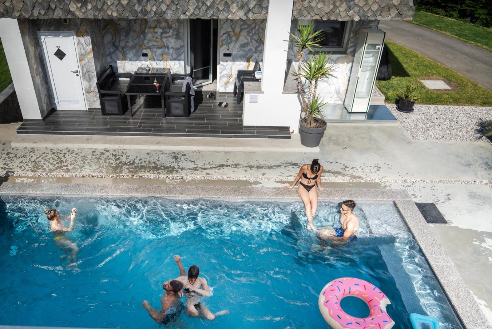 Resort Timaja - Pool, Massage Pool, Sauna Trebnje Ngoại thất bức ảnh